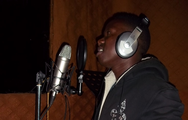 Umuhanzi The Bless amaze imyaka igera kuri itanu akora umuziki