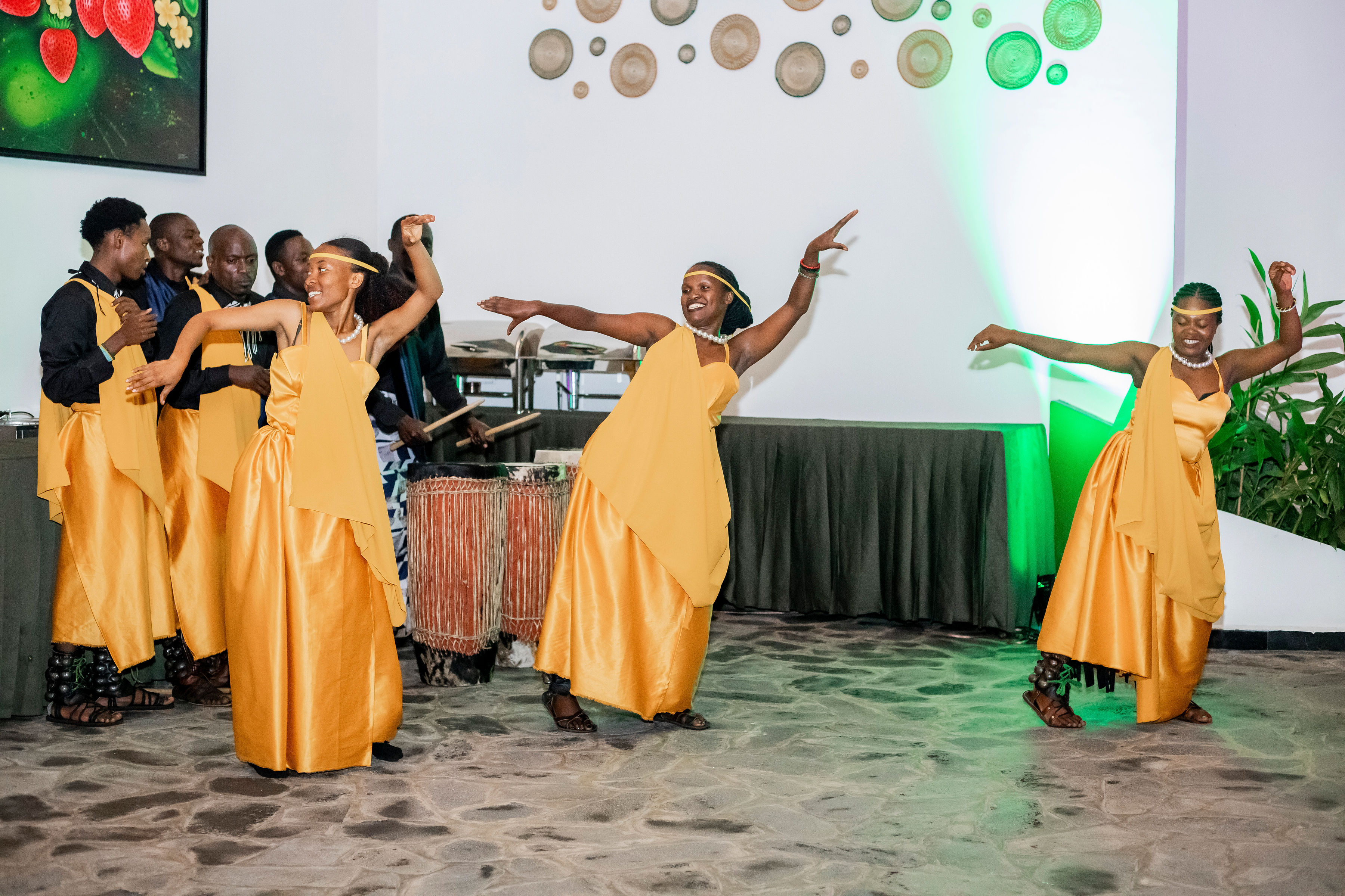 Habayeho n'umwanya wo gusabana mu mbyino gakondo