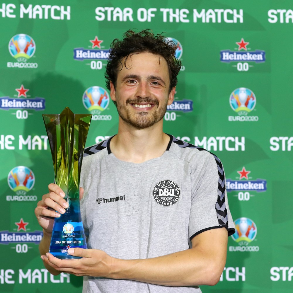 Thomas Delaney wa Denmark niwe wabaye umukinnyi witwaye neza kurusha abandi ubwo basezereraga Repulika ya Tchèque