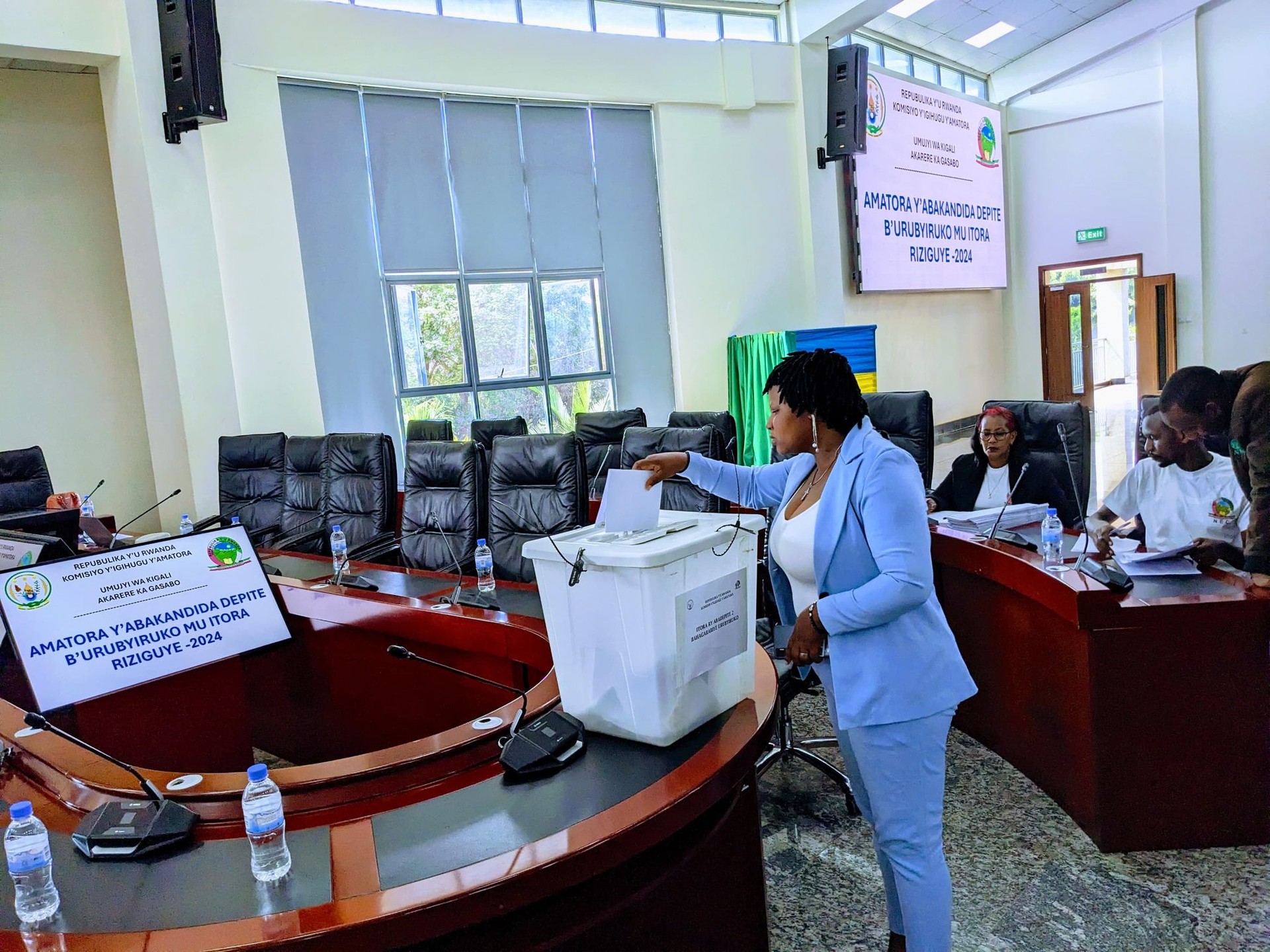 Amatora y'abahagarariye urubyiruko aba bahitamo babiri ariko ubu kuko ari ugusimbuza uweguye hazatorwa umwe
