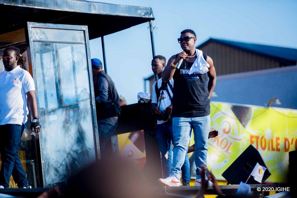 Umuhanzi Bruce Melodie yahishuye amahirwe y’iterambere ari mu gukorana na Banki y'Ubucuruzi ya Cogebanque