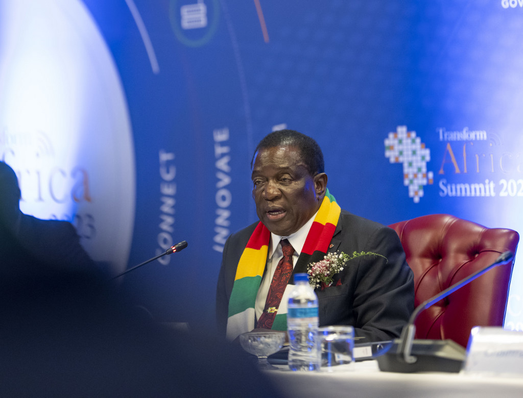Perezida Emerson Mnangagwa wa Zimbabwe ni we wakiriye iyi nama