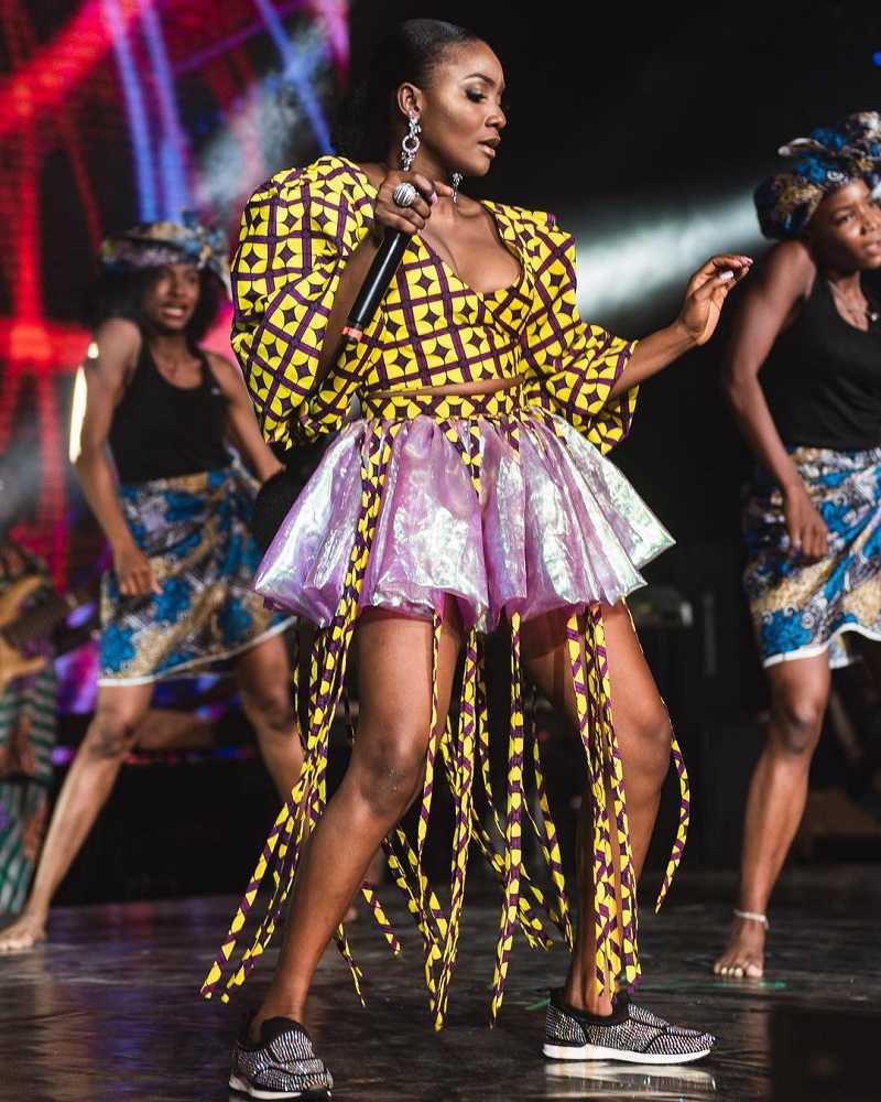 Abakunzi ba Simi bagiye kumubona i Kigali aririmba 'Joromi', 'Love Don't Care' n'izindi
