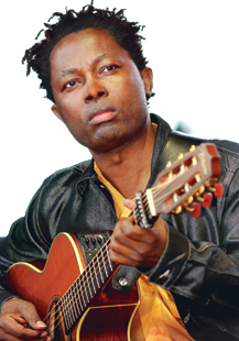 Lokua Kanza wagaye uko album 'Ntusige' ya Ben Kayiranga ikoze