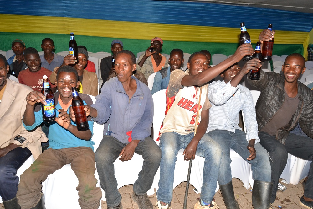 Ubusabane bwaranzwe no gusangira icyo kunywa