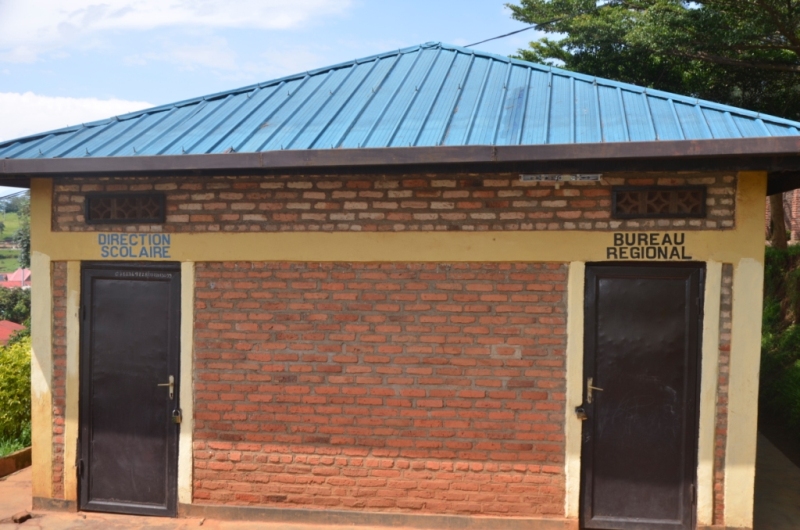 Ahari ubwiherero rusange mu mujyi wa Rusizi hahinduwe ibiro