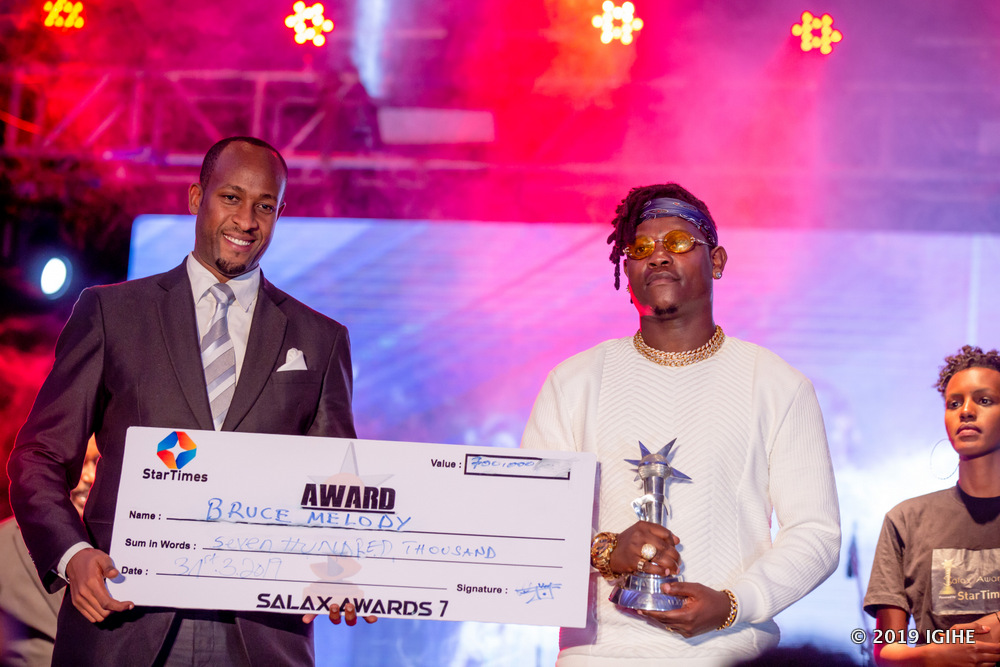 Ubwo ibi bihembo biheruka mu 2019 Bruce Melodie yegukanye ibihembo bitatu