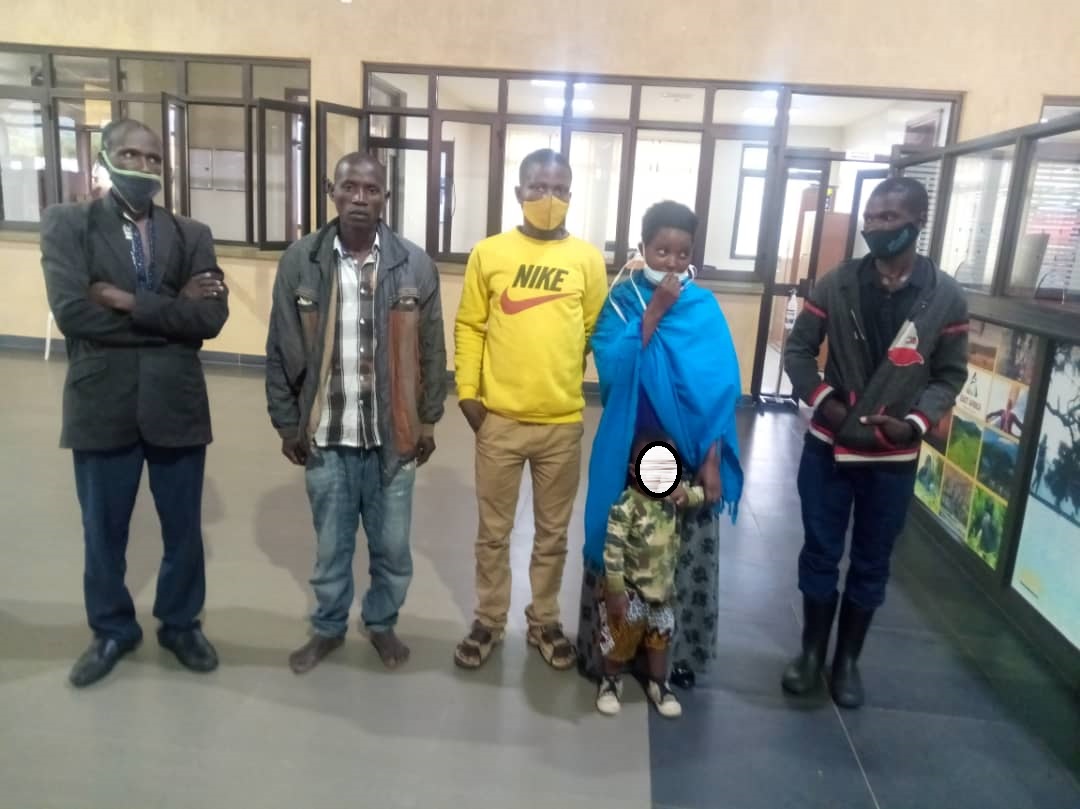 Uganda yirukanye aba Banyarwanda batandatu barimo n’umwana w’imyaka ibiri