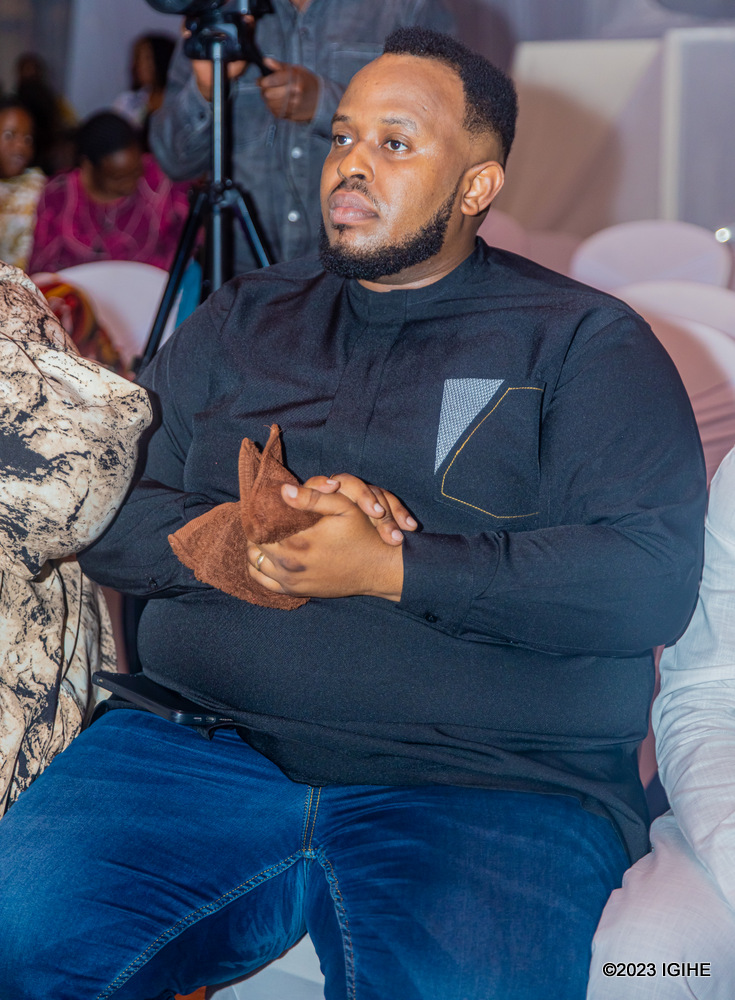 Umuhanzi uhimbaza Imana René Patrick, yari yaherekeje umugore we Tracy Agasaro