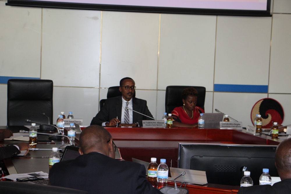 Perezida w'Inama Njyanama y'Umujyi wa Kigali, Rutabingwa Athanase n'Umunyamabanga wayo Gafaranga Brigitte
