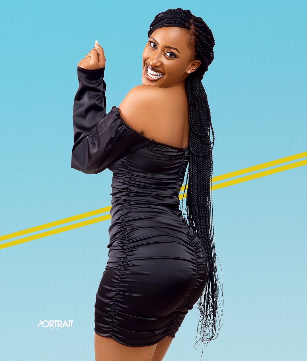 Muyango wahembewe kuberwa n'amafoto muri Miss Rwanda ni umwe mu bambara neza bakanabikundirwa ku mbuga nkoranyambaga