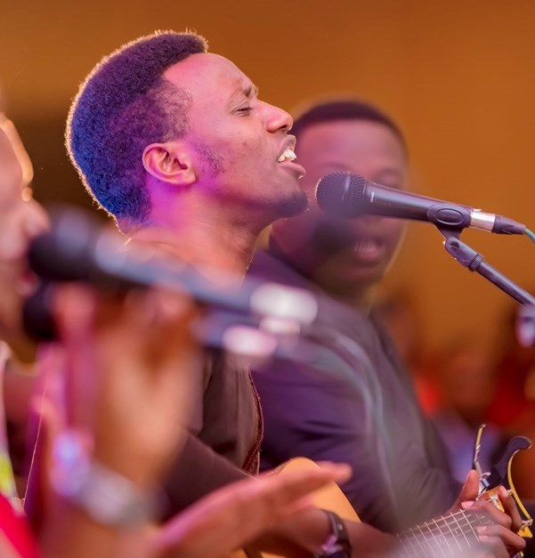 Umunyempano Papi Clever na we azataramana n'abakunzi b'ibihangano by'umusaraba