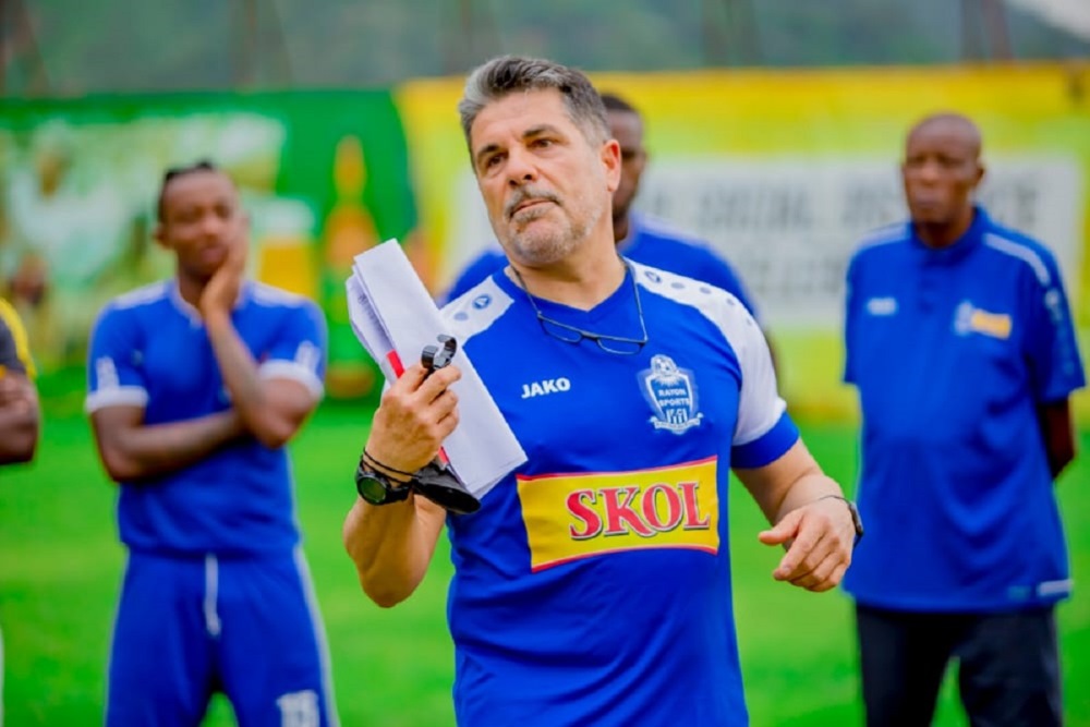 Umutoza mukuru w’ikipe ya Rayon Sports, Jorge Manuel da Silva Paixão Santos avuga ko bamwe mu bakinnyi ba Rayon Sports batazi agaciro ifite