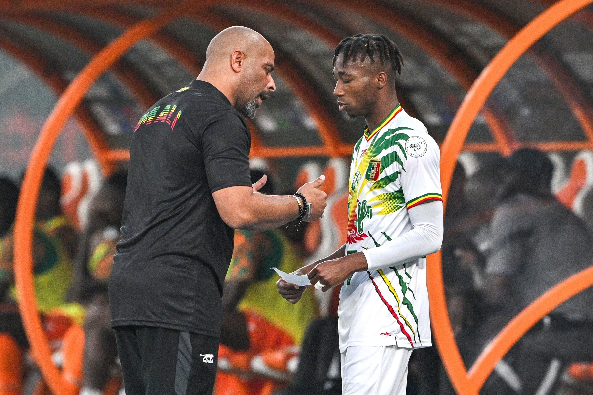 Umutoza wa Mali, Éric Chelle, aganira na Rutahizamu we, Dorgeles Nene