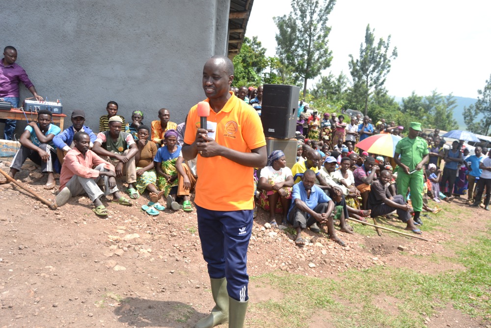 Umuyobozi w'Akarere ka Gisagara, Rutaburingoga, yavuze ko bazakomeza kwita ku burezi