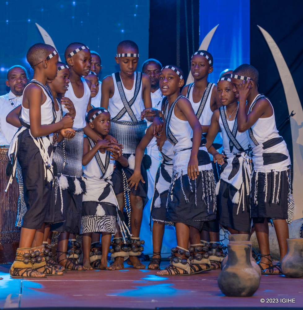 Umwana muto mu bagize Uruyange afite imyaka irindwi