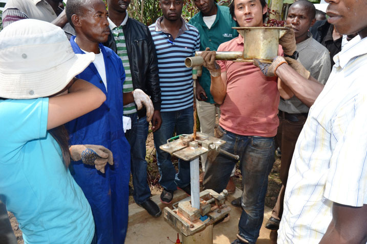 Berekanye uko bikorwa kugirango ayo mazi avungabungwe/ Foto: KTD