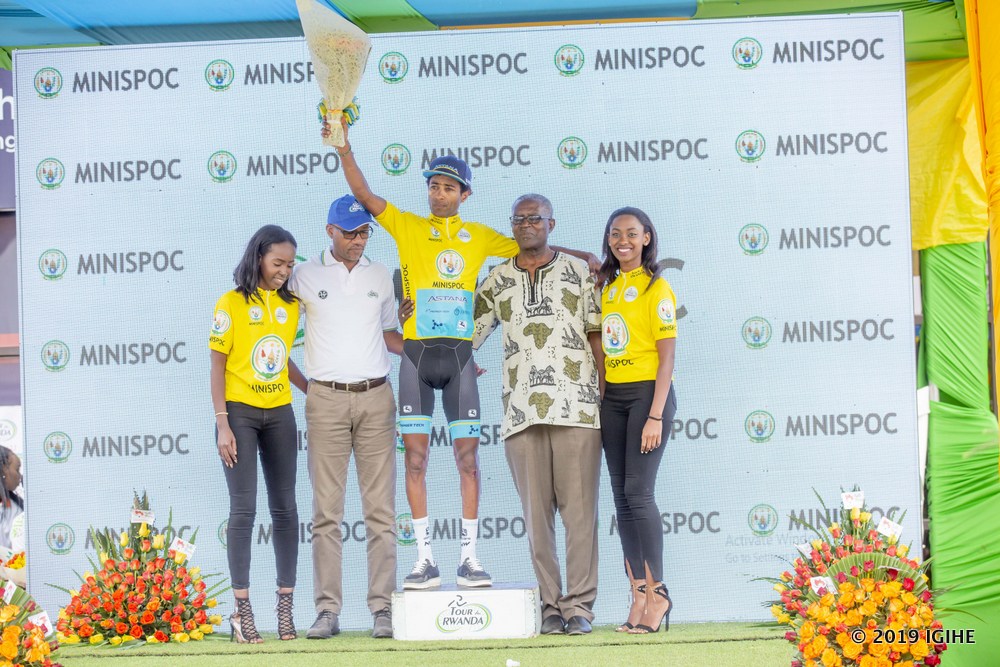Umwenda w'umuhondo wagumanywe na Merhawi Kudus
