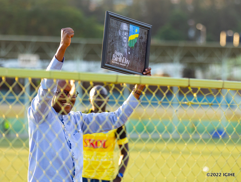 Perezida Kagame yizihije isabukuru y'imyaka 65 amaze abonye izuba