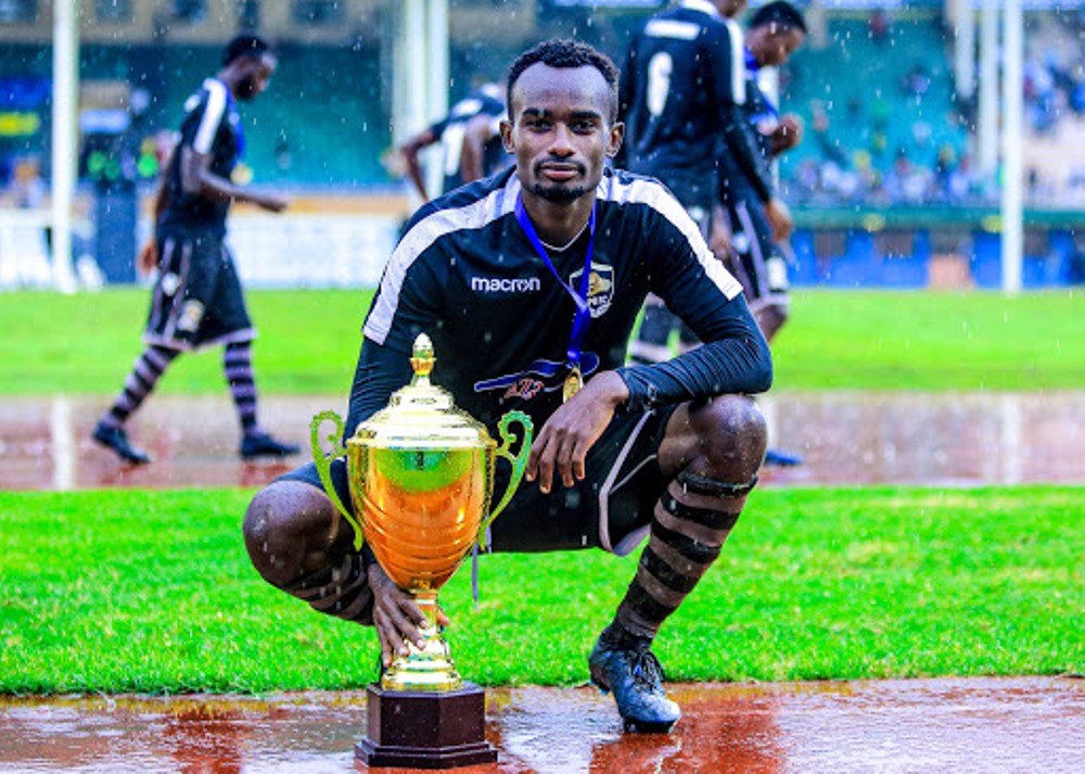 Usengimana Danny amaze umwaka umwe n'igice akinira APR FC, yatwaranye nayo igikombe cya Shampiyona n'icy'Ubutwari 2020