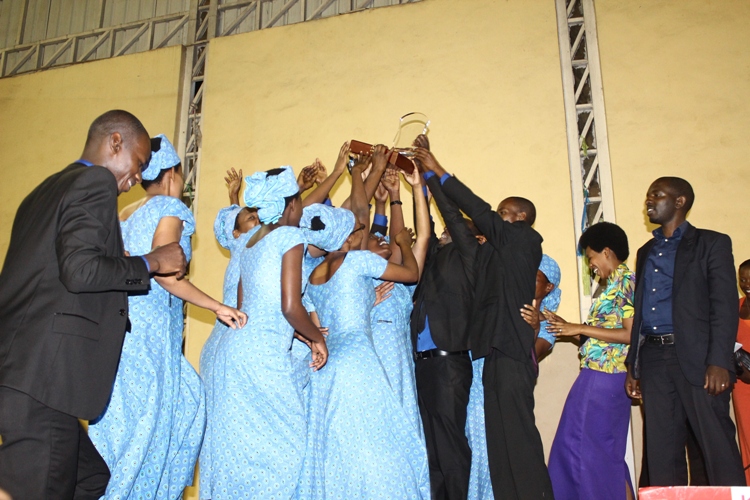 Korali Louange ifata igihembo