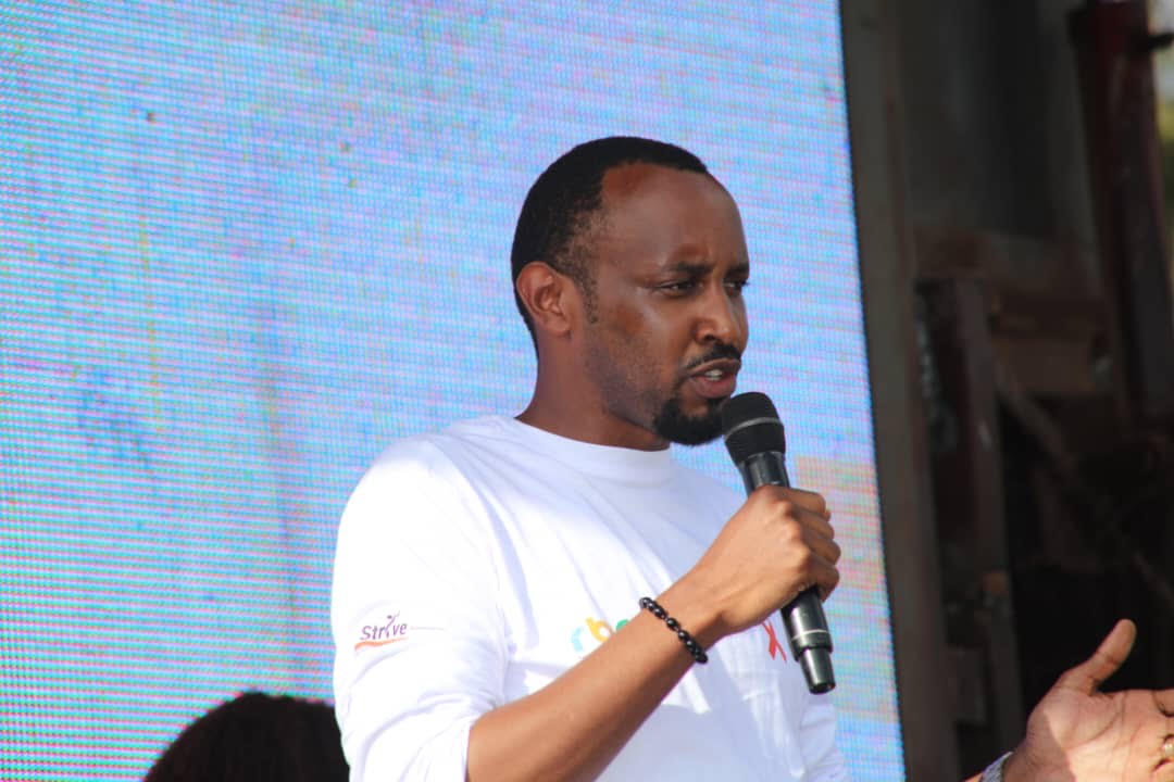 Umuyobozi w’ishami rishinzwe kurwanya Virusi itera Sida mu Kigo cy’Igihugu gishinzwe Ubuzima, Dr Ikuzo Basile, avuga ko kwipimisha Virusi itera Sida ari yo ntambwe ya mbere mu kwirinda iki cyorezo