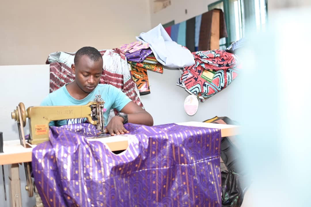 Urubyiruko rwahurijwe hamwe yaba uruturuka mu nkambi ndetse n’abayituriye ku buryo ubu basigaye bakorera hamwe