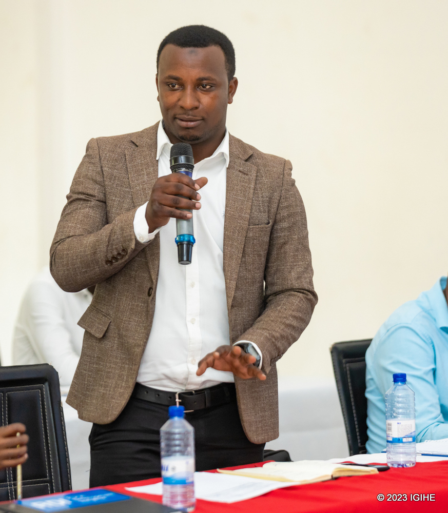 Uru rubyiruko rwasangijwe uko na bagenzi babo batangiye ariko bakaza kugera kure