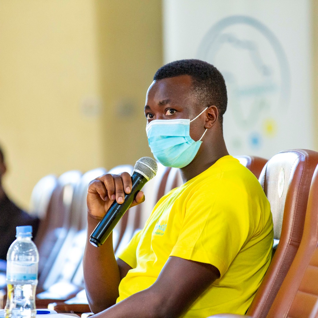 Urubyiruko rwabajije ibibazo bitandukanye