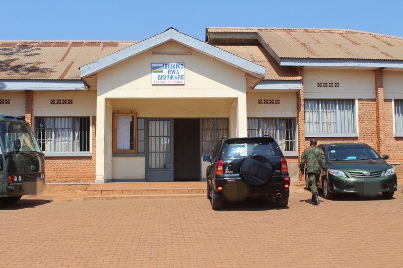 Urukiko rwa gisirikare rwa Nyamirambo ni rwo ruri kuburanisha uru rubanza