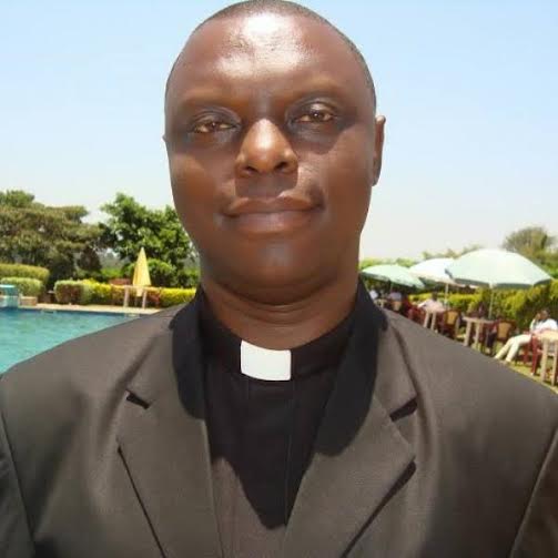 Rev.Pasiteri Jean Pierre Uwimana, Umwarimu w'itangazamakuru muri Kaminuza y'u Rwanda