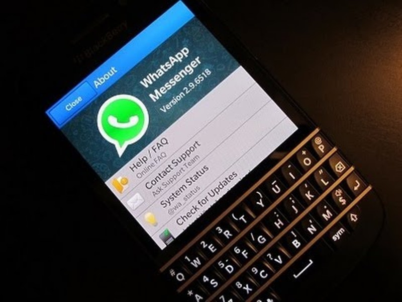 Bumwe mu bwoko bwa telefone harimo n'ubwa Blackberry buzavanwamo WhatsApp