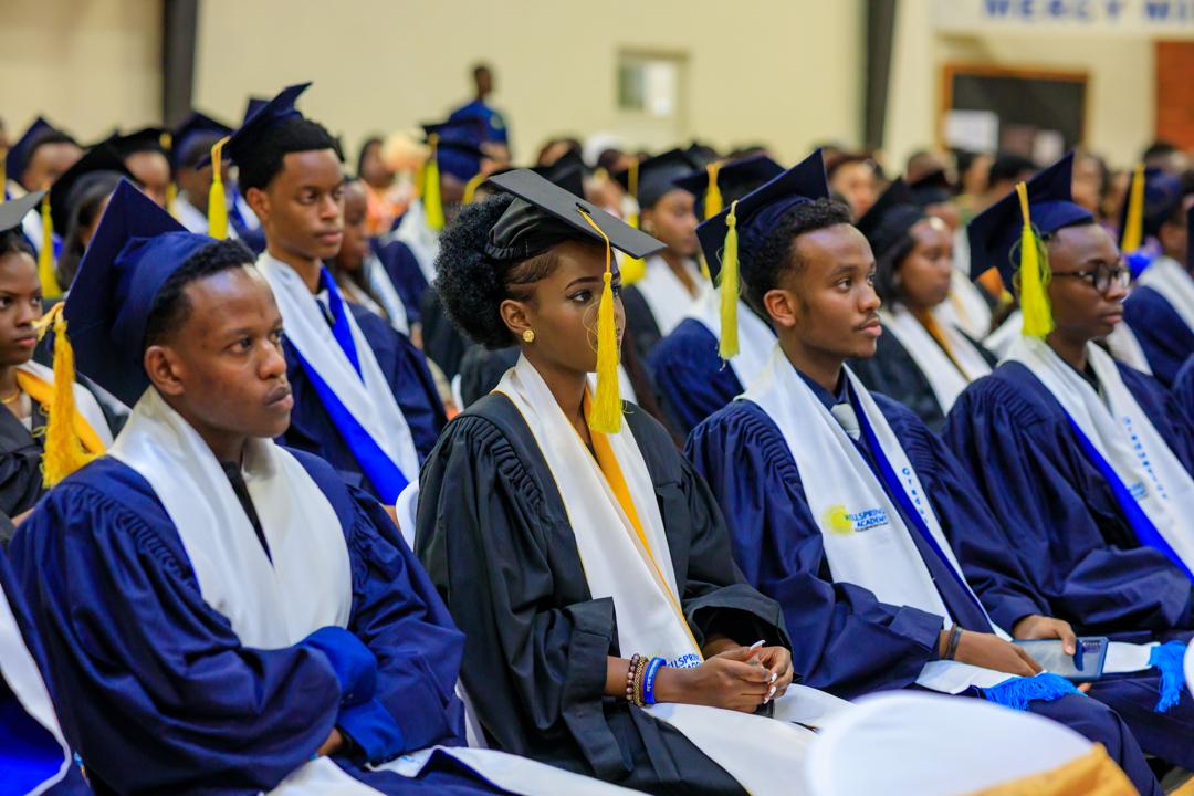 Abanyeshuri basoje amasomo basabwe kubyaza umusaruro ubumenyi bahawe