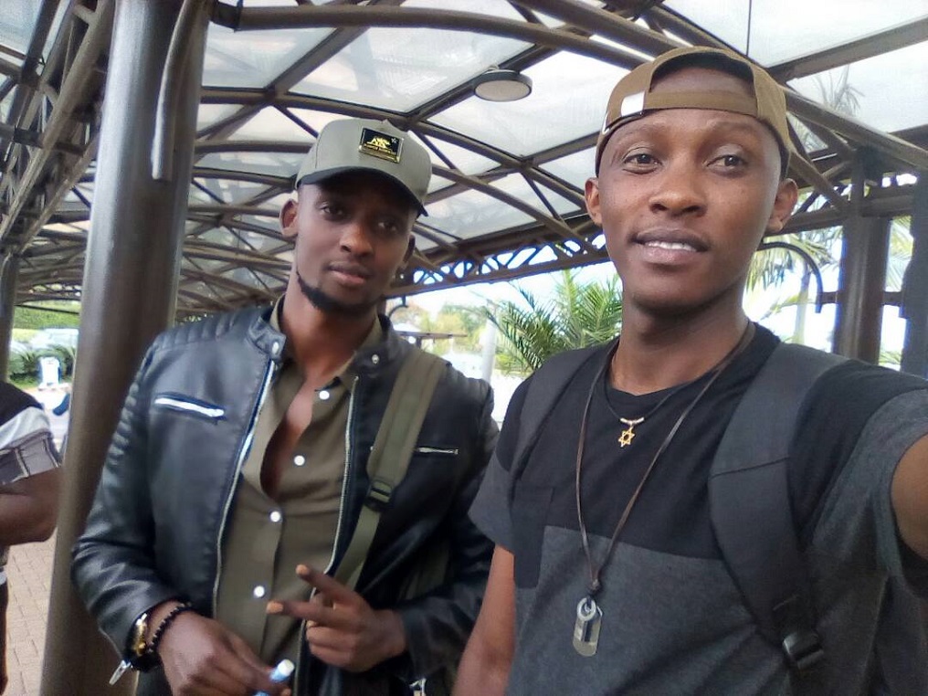 Meddy ku kibuga cy'indege asubiye muri Amerika