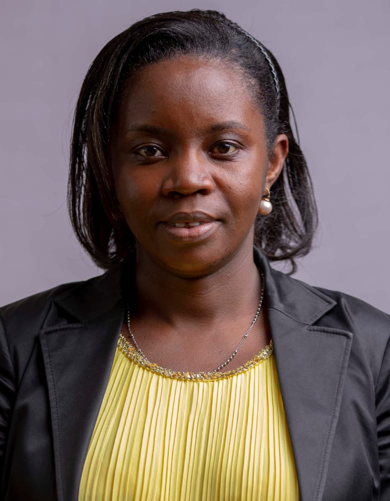Uwanyirigira Delphine wari Komiseri ushinzwe Amategeko muri FERWAFA kuva muri Kamena 2021 yeguye ku nshingano ze akurikiye Perezida we Nizeyimana Olivier