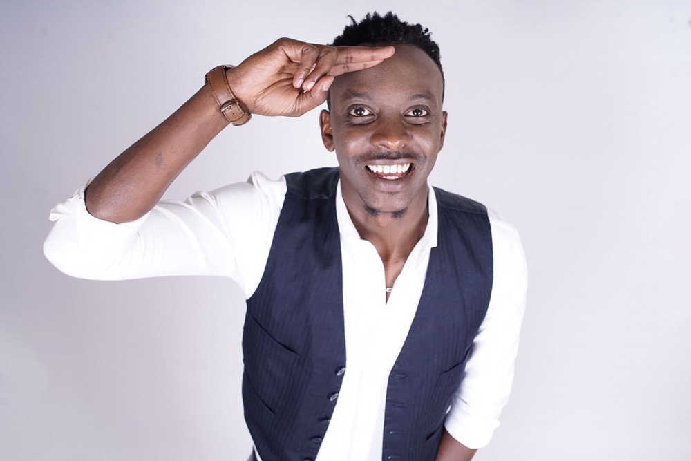 Sentore yari amaze imyaka itatu akora iyi album