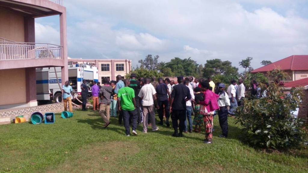 Abanyeshuri bahumurijwe babwirwa ko nta gikuba cyacitse