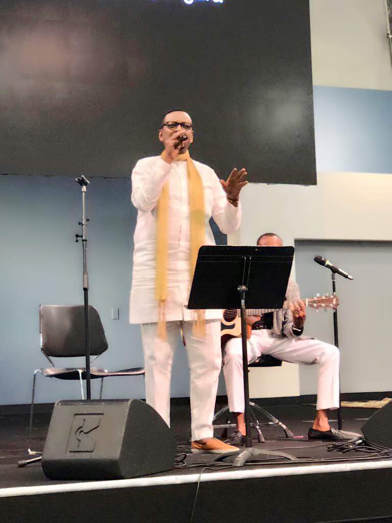 Masamba amaze iminsi i Los Angeles aho yakoreye igitaramo