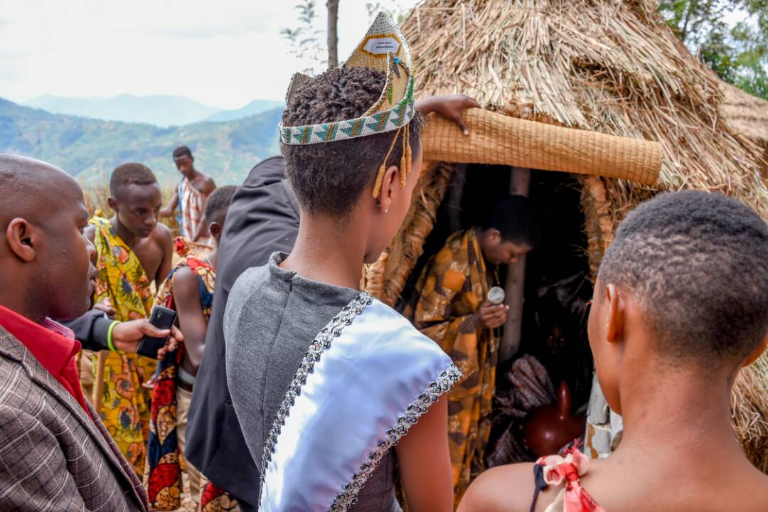 Nyampinga w'u Rwanda Iradukunda Liliane mu gufungura ku mugaragaro site y’ubukererugendo bushingiye ku muco