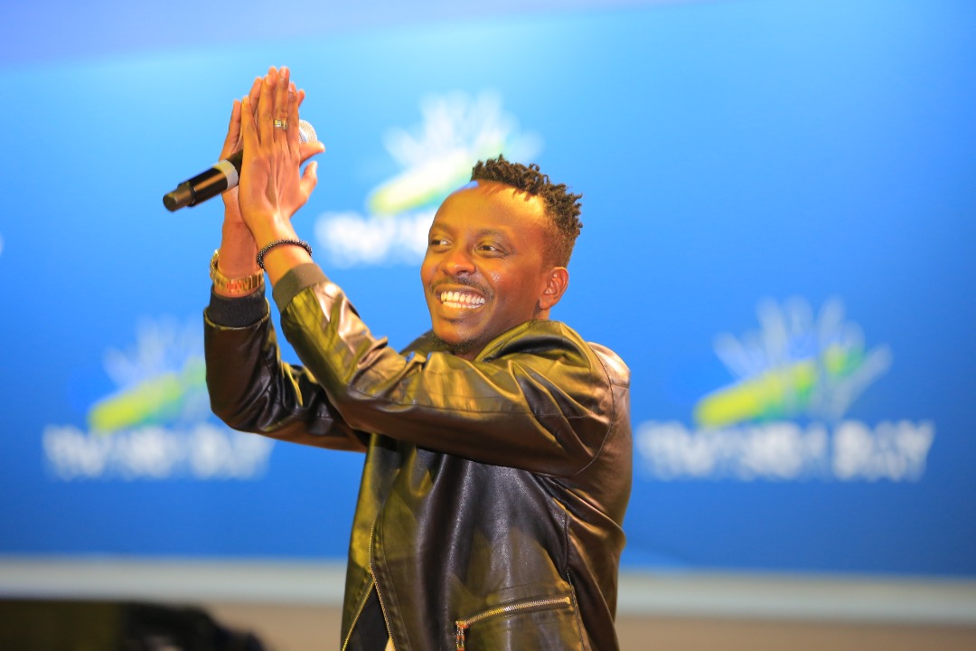 Jules Sentore ukunzwe mu njyana gakondo yasangije Abanyarwanda baba mu mahanga umuziki avoma ku isoko y'abakurambere