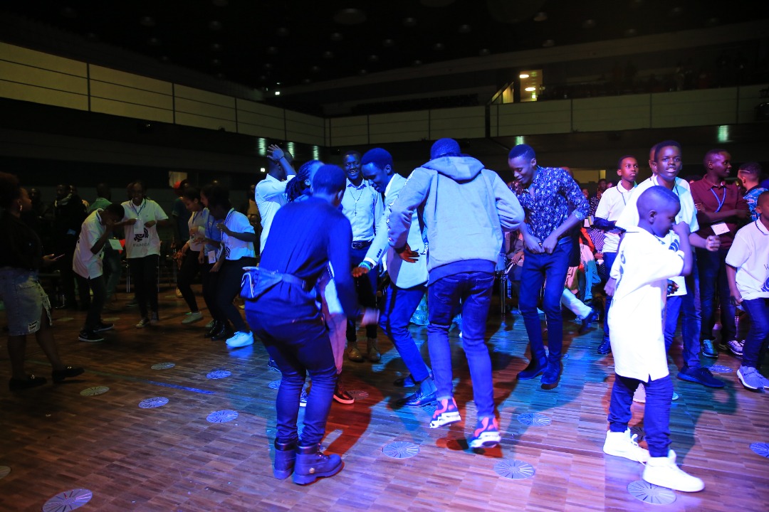 Bafashe umwanya bacinya akadiho