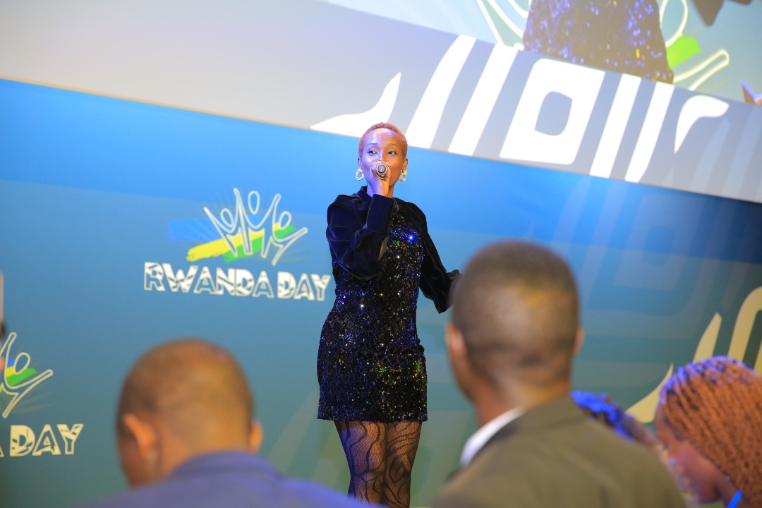 Nina yamamaye hambere afasha abahanzi batandukanye