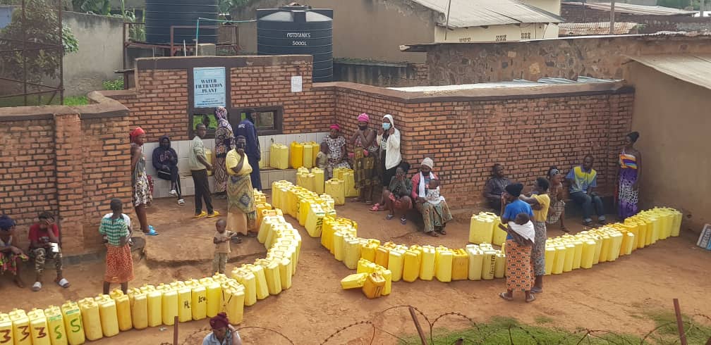 Mu Karere ka Rwamagana naho uyu muryango wahatanze amavomo