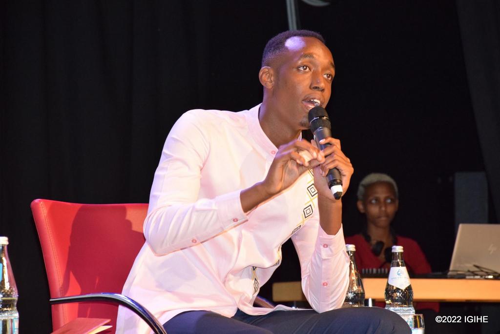 Umunyeshuri muri Jacobs University Bremen, Vainqueur Gabiro, yatanze ikiganiro yerekana uko urubyiruko rwavutse nyuma ya 1994 rwakiriye Ndi Umunyarwanda