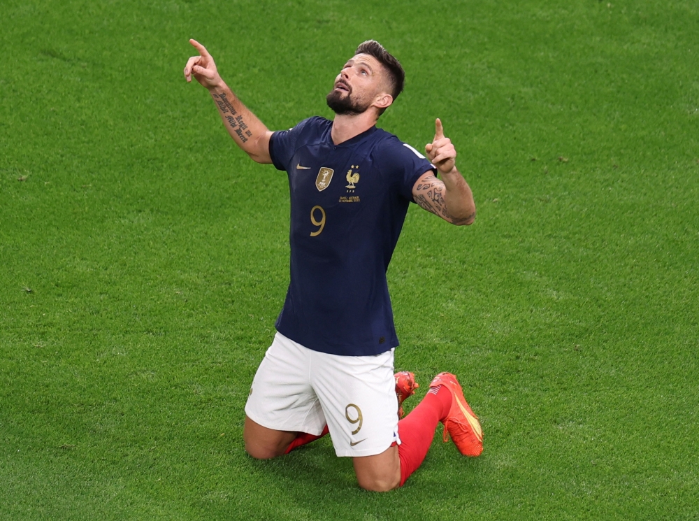 Olivier Giroud yanditse amateka mashya yo kugera ku gahigo ka Thierry Henry ko gutsindira u Bufaransa ibitego 51