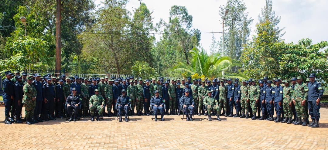 Abasirikare n’abapolisi b’u Rwanda basoje amahugurwa yo gutwara imodoka