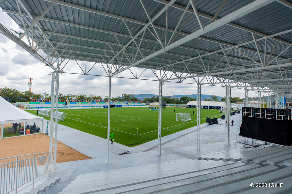 Kigali Pelé Stadium ni uku igaragara urebeye ahicaye abanyacyubahiro