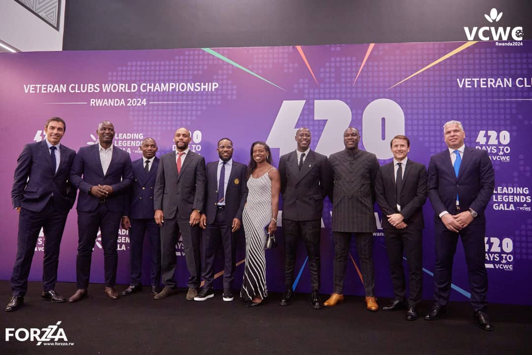 Abakanyujijeho Robert Pirès, Anthony Baffoe, Geremi Njitap, Douglas Maicon, Jay-Jay Okocha, Charmaine Hooper, Khalilou Fadiga, Patrick M'boma, Gaizka Mendieta na Wael Gomaa bitabiriye igikorwa cyo kwakira abakapiteni