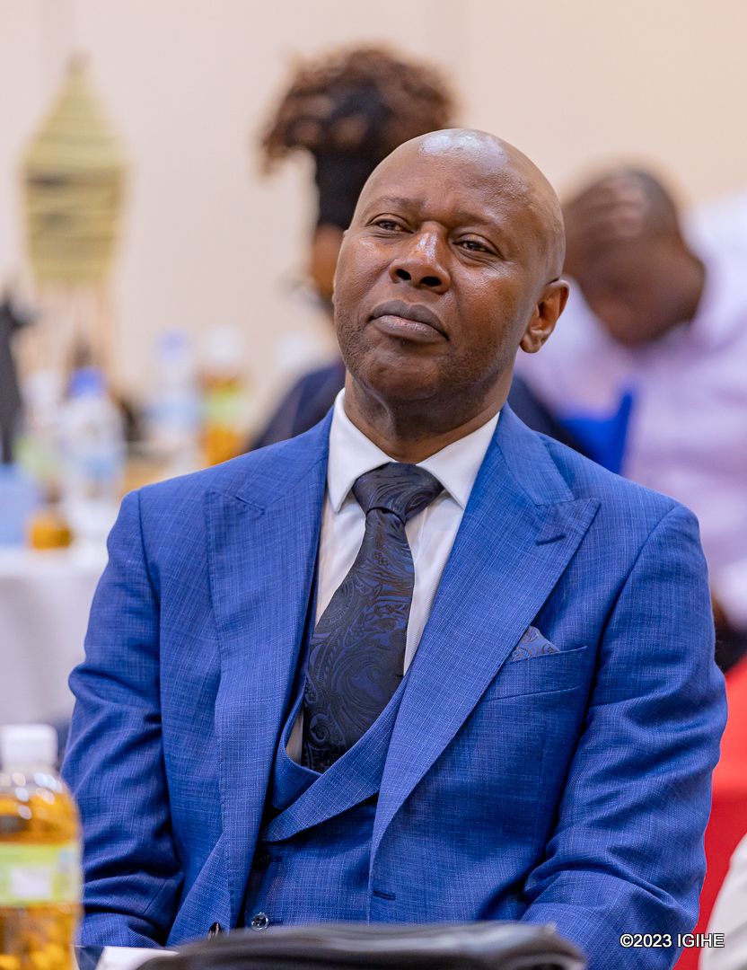 Umuyobozi Mukuru w’Ikigo cy’imari Manzi Finance Ltd, Manzi Aloys, yavuze ko ibikorwa bye yabitangiye amaze gukurikirana uko u Rwanda ruteye imbere