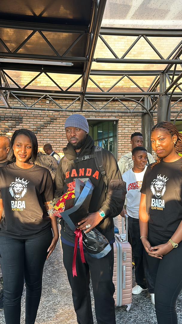Eddy Kenzo yageze i Kigali aho yitabiriye igitaramo giteganyijwe ku wa 30 Werurwe 2024